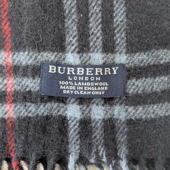 Used Burberry Designer Scarf Blue – Unisex Lambswool – Elegant Winter Accessory. - Picture 2 of 7